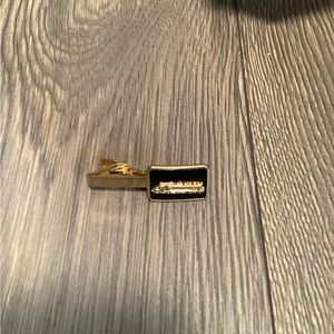 Railroad tie bar clip